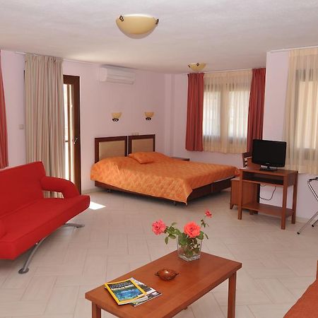 Elia Studios Skala Marion Room photo